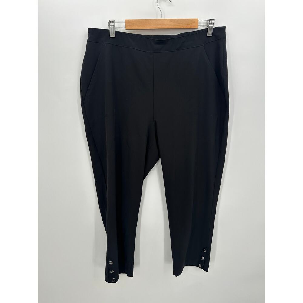 Chicos Women Black Pull On Stretch Cropped Pants Size 12 Comfort Casual UPF Snap